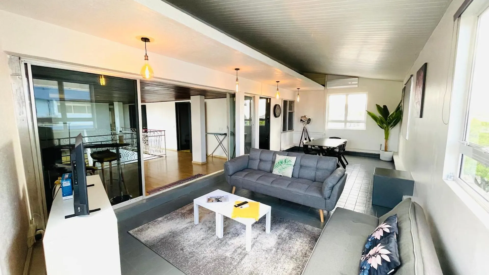 Penthouse Happiness Apartment Papeete